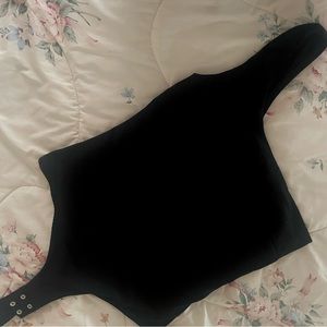 DYNAMITE One-shoulder bodysuit